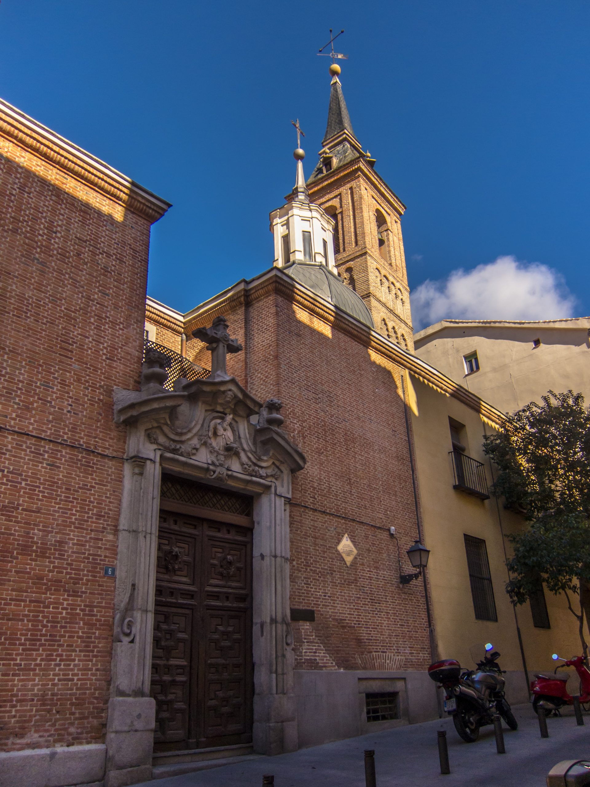 Iglesia de San Nicolás de Bari Madrid Tour
